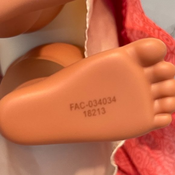 Elena of Avalor Disney Animator Doll Collection - Picture 11 of 13